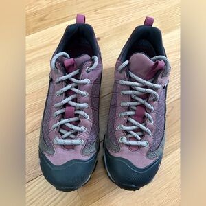 Oboz Women's Firebrand II Low, Waterproof-Lilac and Gray Hiking Shoes